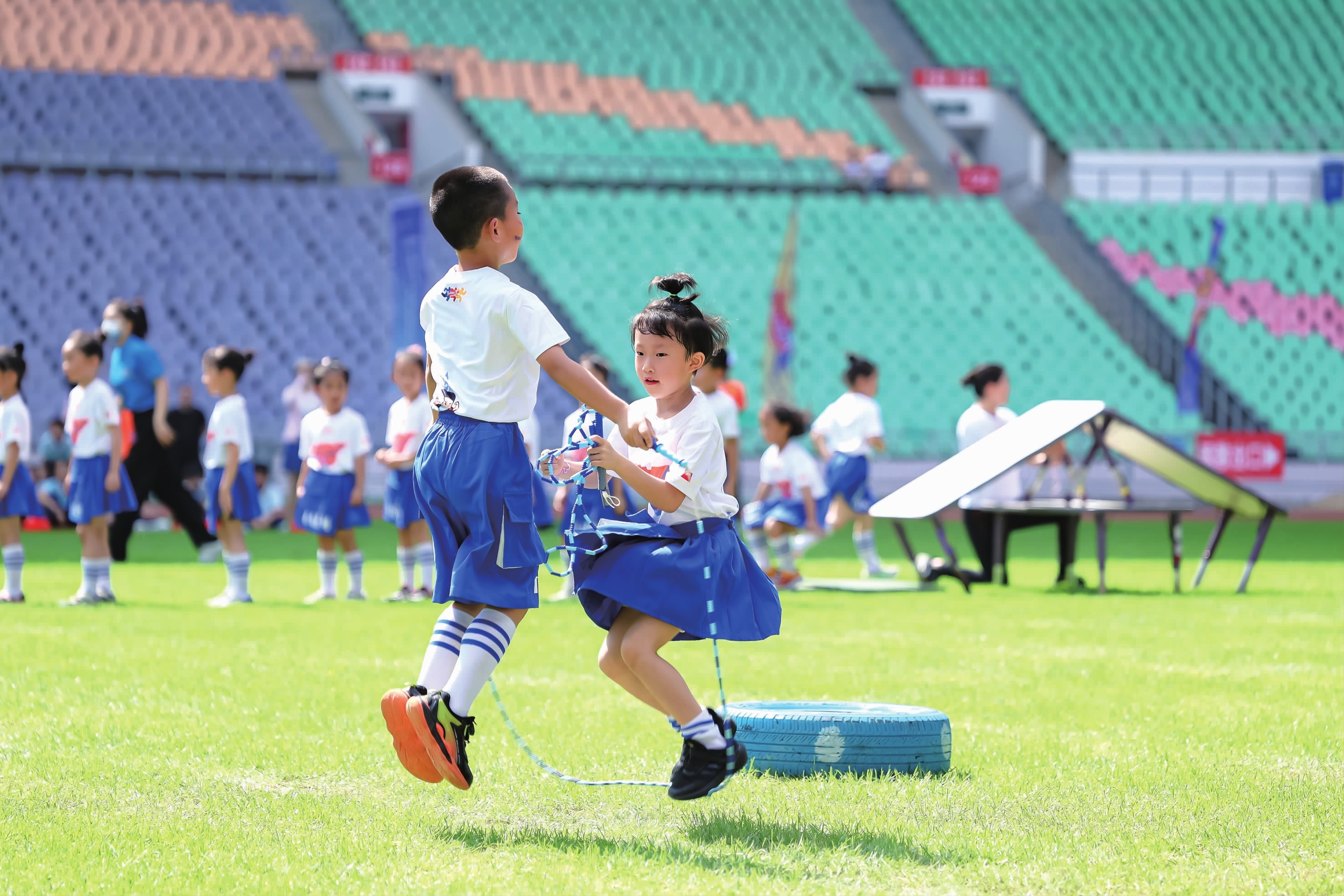 跟队记者：萨56可能续约至2029年，今夏他曾被标价3000万欧元